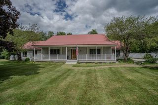 25 Oak Hill Drive, Loudon, NH 03307