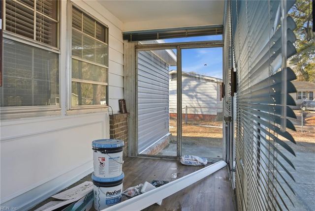 1011 Blythewood LN, Suffolk, VA 23434