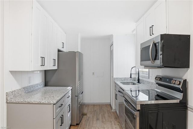 1011 Blythewood LN, Suffolk, VA 23434