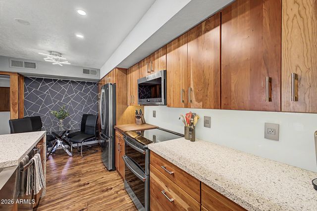 145 N 74TH Street 130, Mesa, AZ 85207