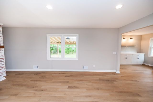 2031 Evergreen Drive, Boiling Springs, SC 29316