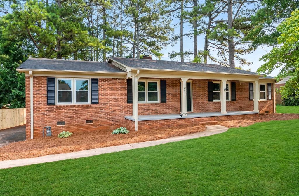 2031 Evergreen Drive, Boiling Springs, SC 29316