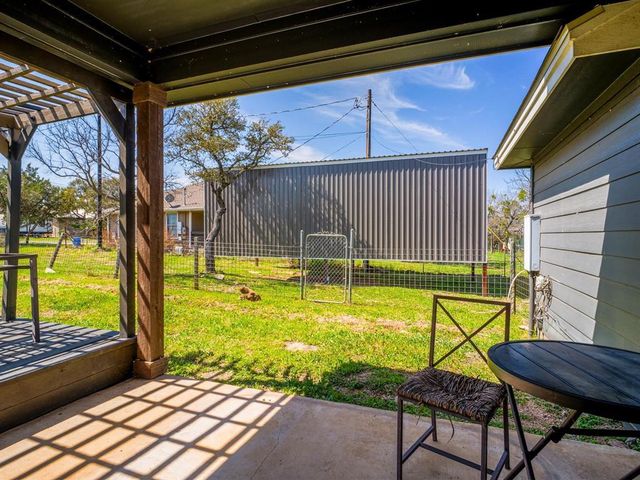 811 Sage ST, Burnet, TX 78611