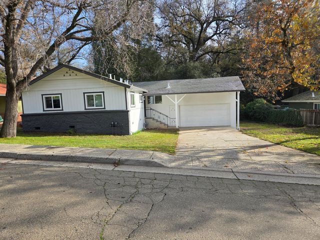 434 Finley St, Auburn, CA 95603