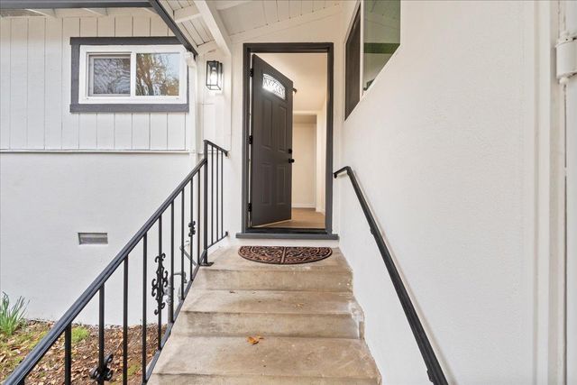 434 Finley St, Auburn, CA 95603