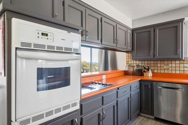 11172 N Ponderosa Way, Rough And Ready, CA 95975