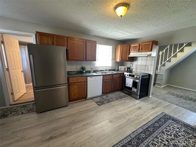 762 Dallas Drive, St Louis, MO 63125