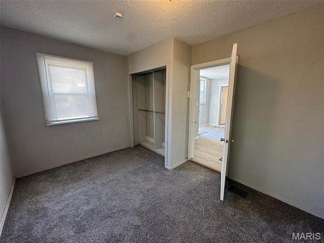 762 Dallas Drive, St Louis, MO 63125