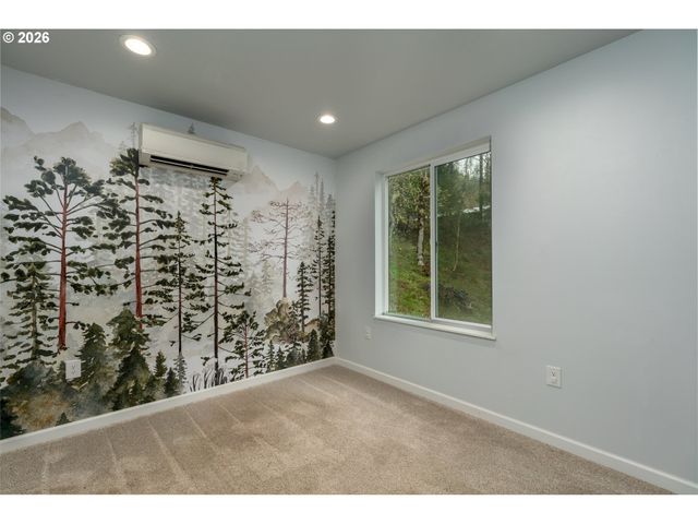 270 SABRINA Ln, Winston, OR 97496