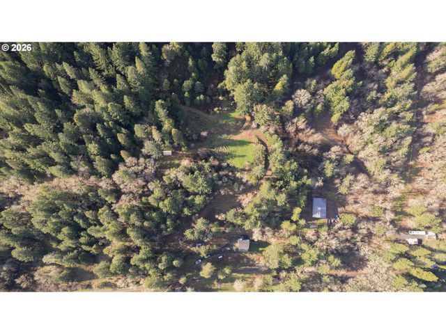 270 SABRINA Ln, Winston, OR 97496