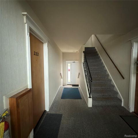 29232 Hoover Road 232, Warren, MI 48093