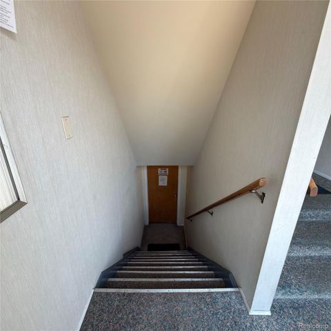 29232 Hoover Road 232, Warren, MI 48093