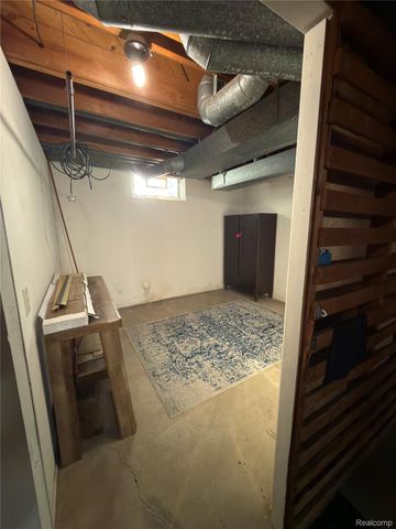 29232 Hoover Road 232, Warren, MI 48093
