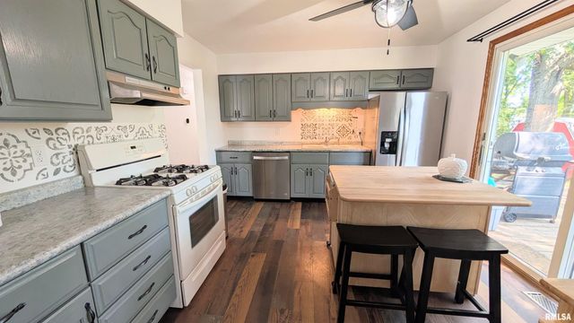 204 CONCORD Avenue, East Peoria, IL 61611