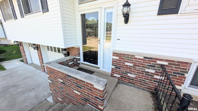 204 CONCORD Avenue, East Peoria, IL 61611