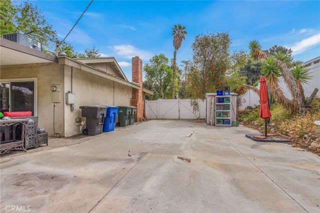 2367 Deerhorn Dr, Riverside, CA 92506