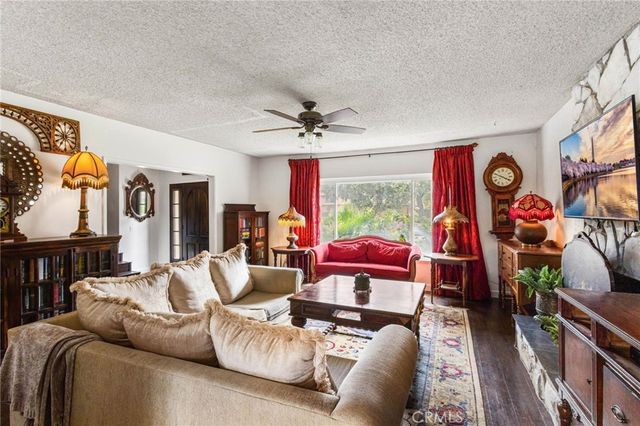 2367 Deerhorn Dr, Riverside, CA 92506