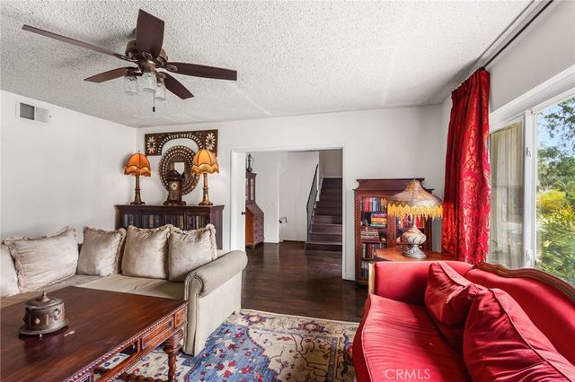 2367 Deerhorn Dr, Riverside, CA 92506