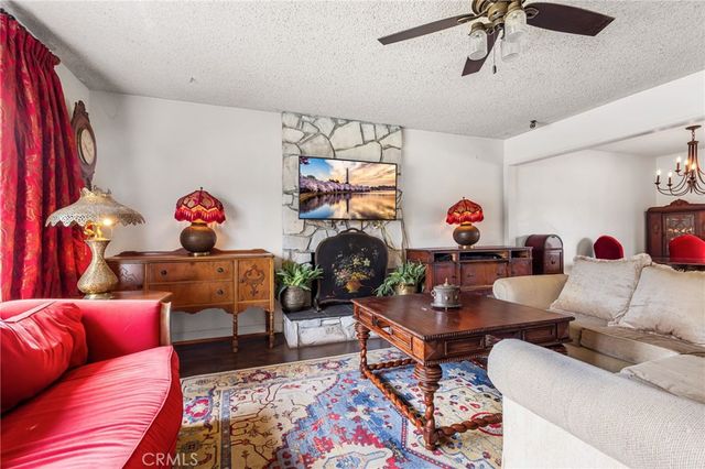 2367 Deerhorn Dr, Riverside, CA 92506