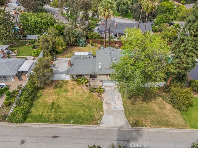 2367 Deerhorn Dr, Riverside, CA 92506