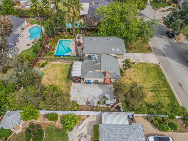 2367 Deerhorn Dr, Riverside, CA 92506