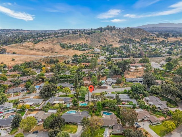 2367 Deerhorn Dr, Riverside, CA 92506