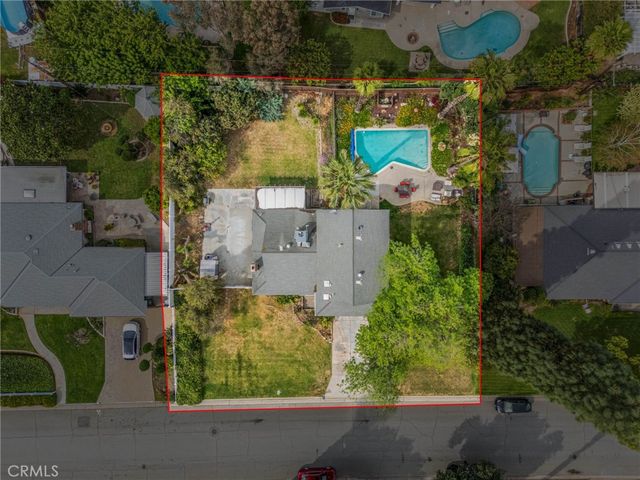 2367 Deerhorn Dr, Riverside, CA 92506