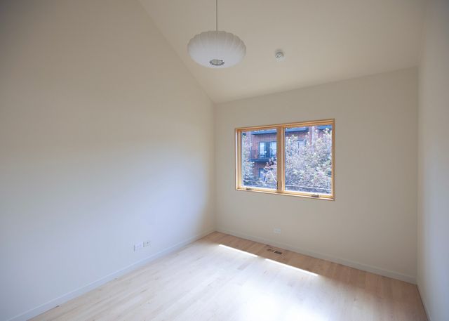 1530 N Elk Grove Avenue L, Chicago, IL 60622