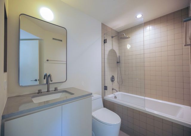 1530 N Elk Grove Avenue L, Chicago, IL 60622
