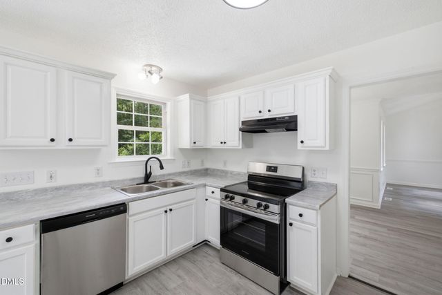 433 Rosa Circle, Willow Springs, NC 27592
