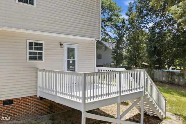 433 Rosa Circle, Willow Springs, NC 27592