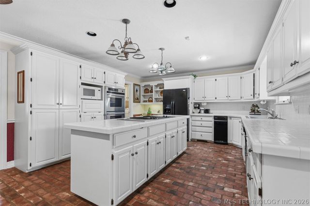 5890 S Brock, Ardmore, OK 73401
