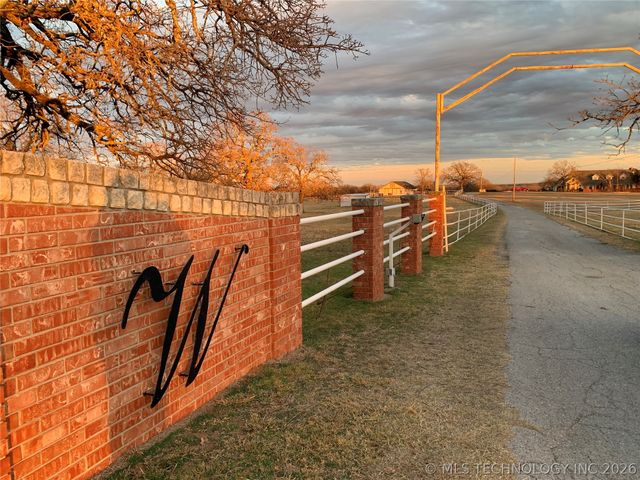 5890 S Brock, Ardmore, OK 73401