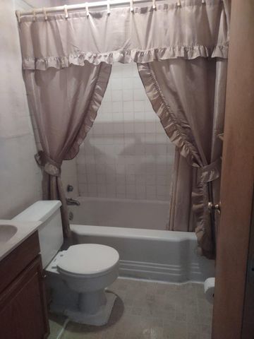 15 RIVERSIDE RD, Baltimore, MD 21221