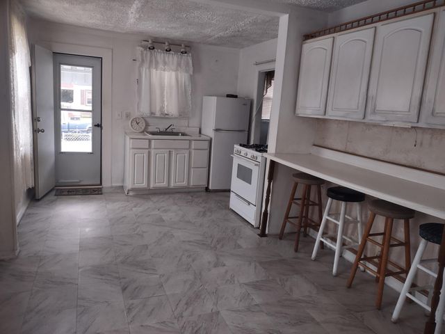 15 RIVERSIDE RD, Baltimore, MD 21221