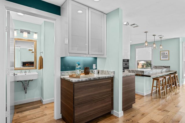 2547 Wentworth Street, Dallas, TX 75211