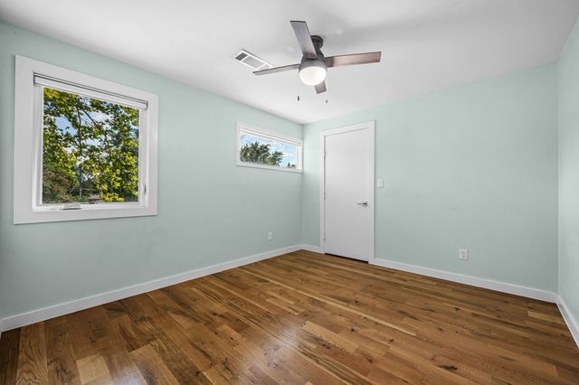 2547 Wentworth Street, Dallas, TX 75211