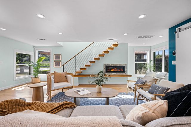 2547 Wentworth Street, Dallas, TX 75211