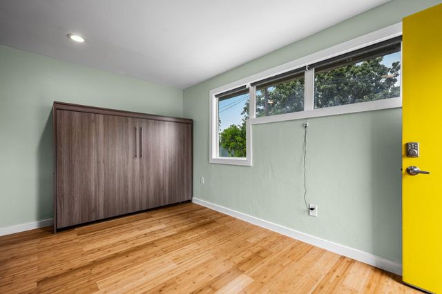 2547 Wentworth Street, Dallas, TX 75211