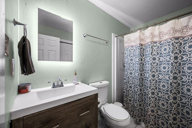 2547 Wentworth Street, Dallas, TX 75211