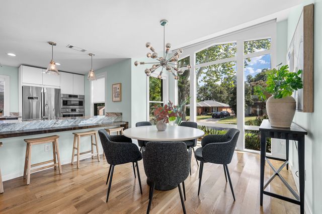 2547 Wentworth Street, Dallas, TX 75211