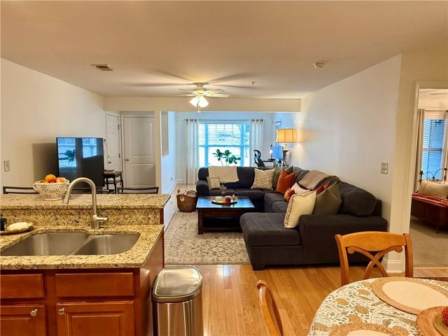 603 Madison SE Lane 603, Smyrna, GA 30080