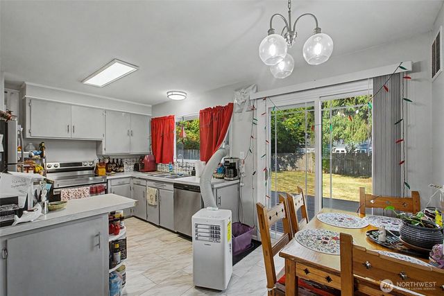 420 Wilson Street NE, Olympia, WA 98506