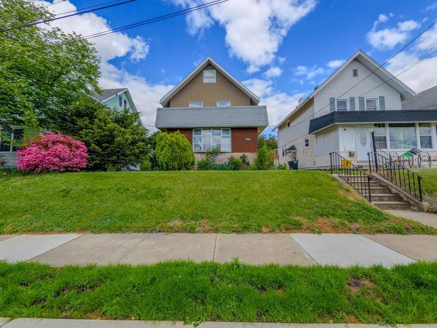 627 W GARDNER AVE, Glenolden, PA 19036