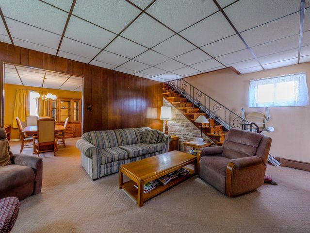 627 W GARDNER AVE, Glenolden, PA 19036