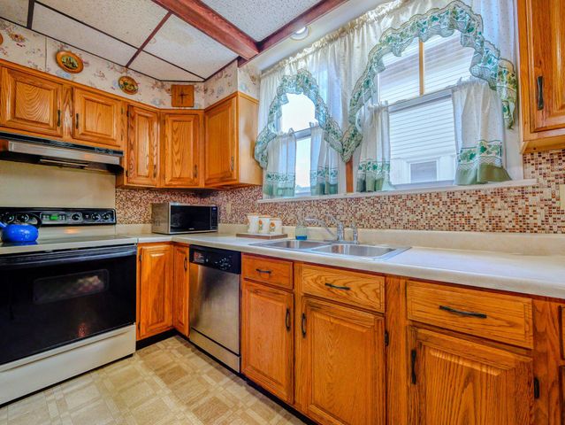 627 W GARDNER AVE, Glenolden, PA 19036