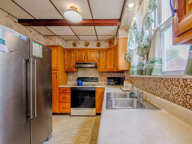 627 W GARDNER AVE, Glenolden, PA 19036