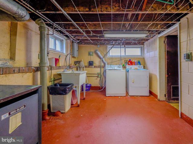 627 W GARDNER AVE, Glenolden, PA 19036