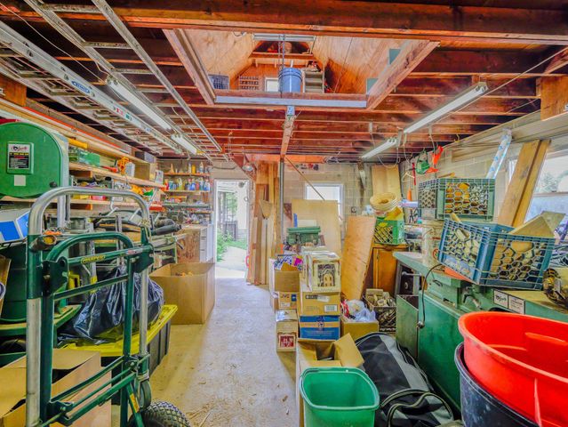 627 W GARDNER AVE, Glenolden, PA 19036