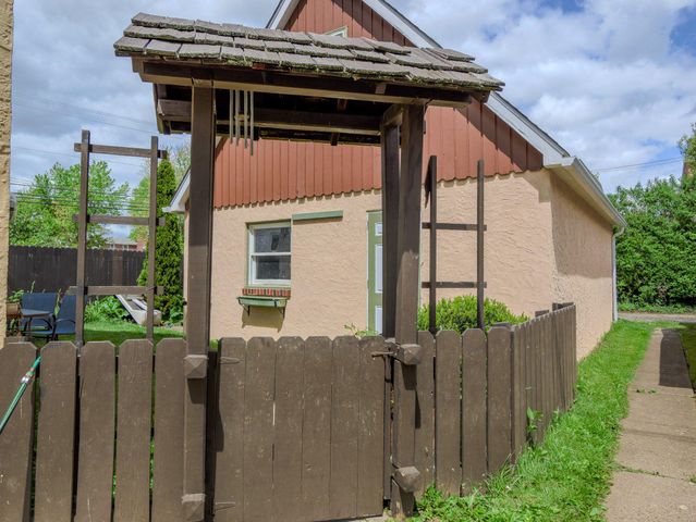 627 W GARDNER AVE, Glenolden, PA 19036